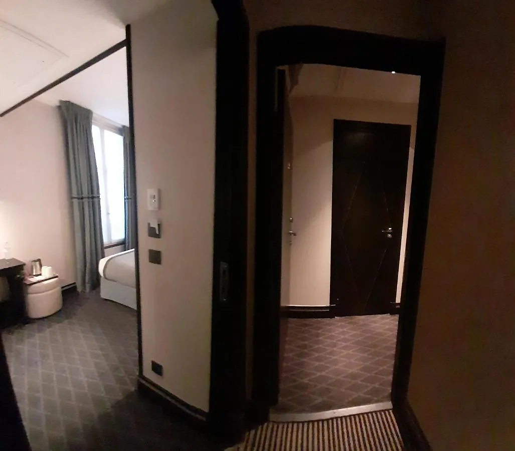 Mercure Paris Arc De Triomphe Wagram 4*,