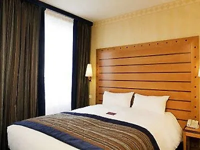 Mercure Paris Arc De Triomphe Wagram 4*,  Fransa
