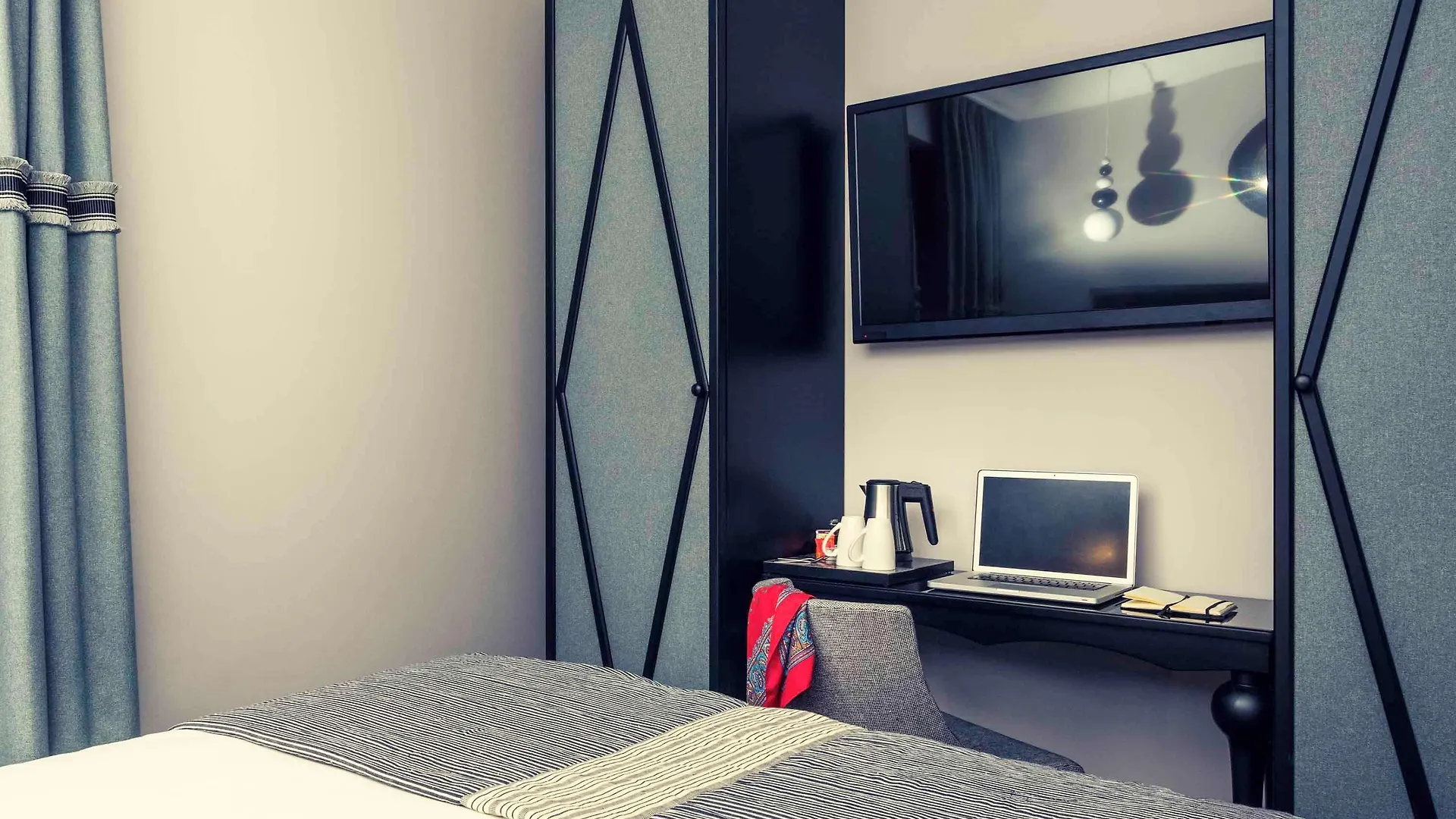 Mercure Paris Arc De Triomphe Wagram