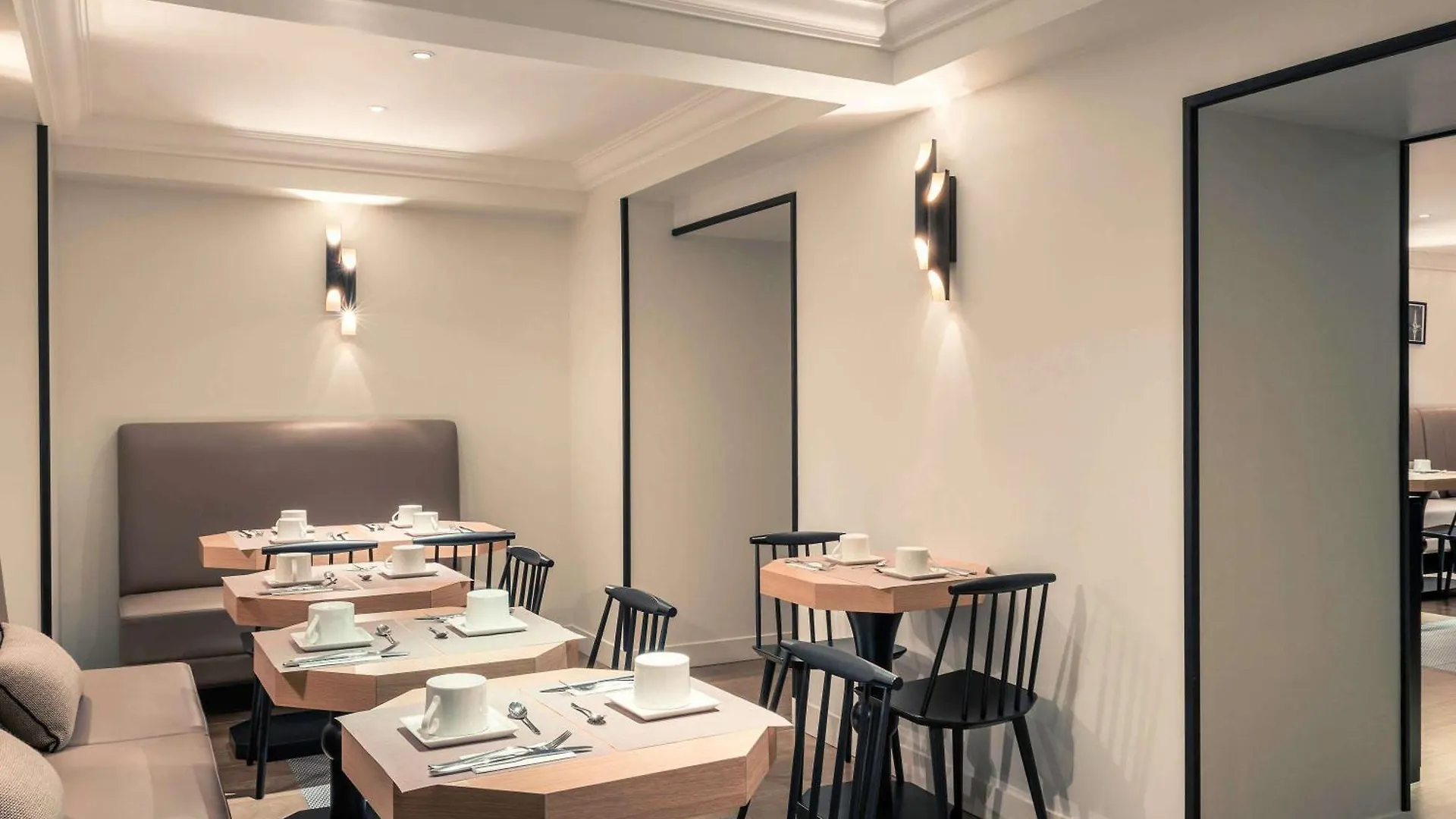 Mercure Paris Arc De Triomphe Wagram 4*,  Frankreich