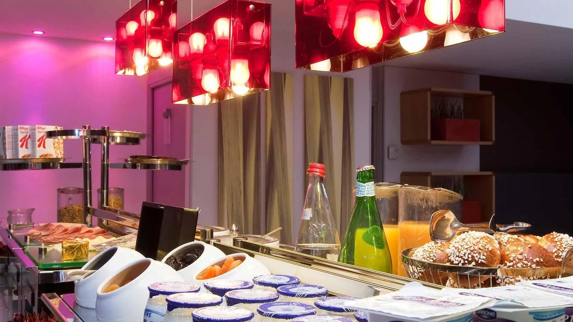 Otel Mercure Paris Arc De Triomphe Wagram