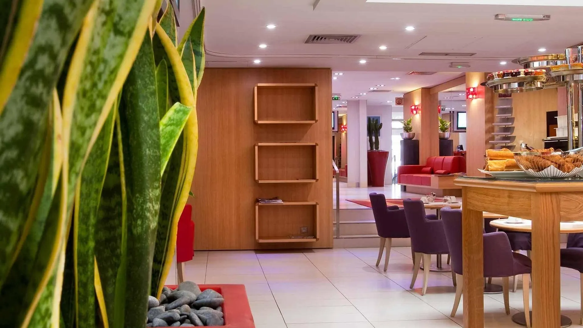 Mercure Paris Arc De Triomphe Wagram Hotel